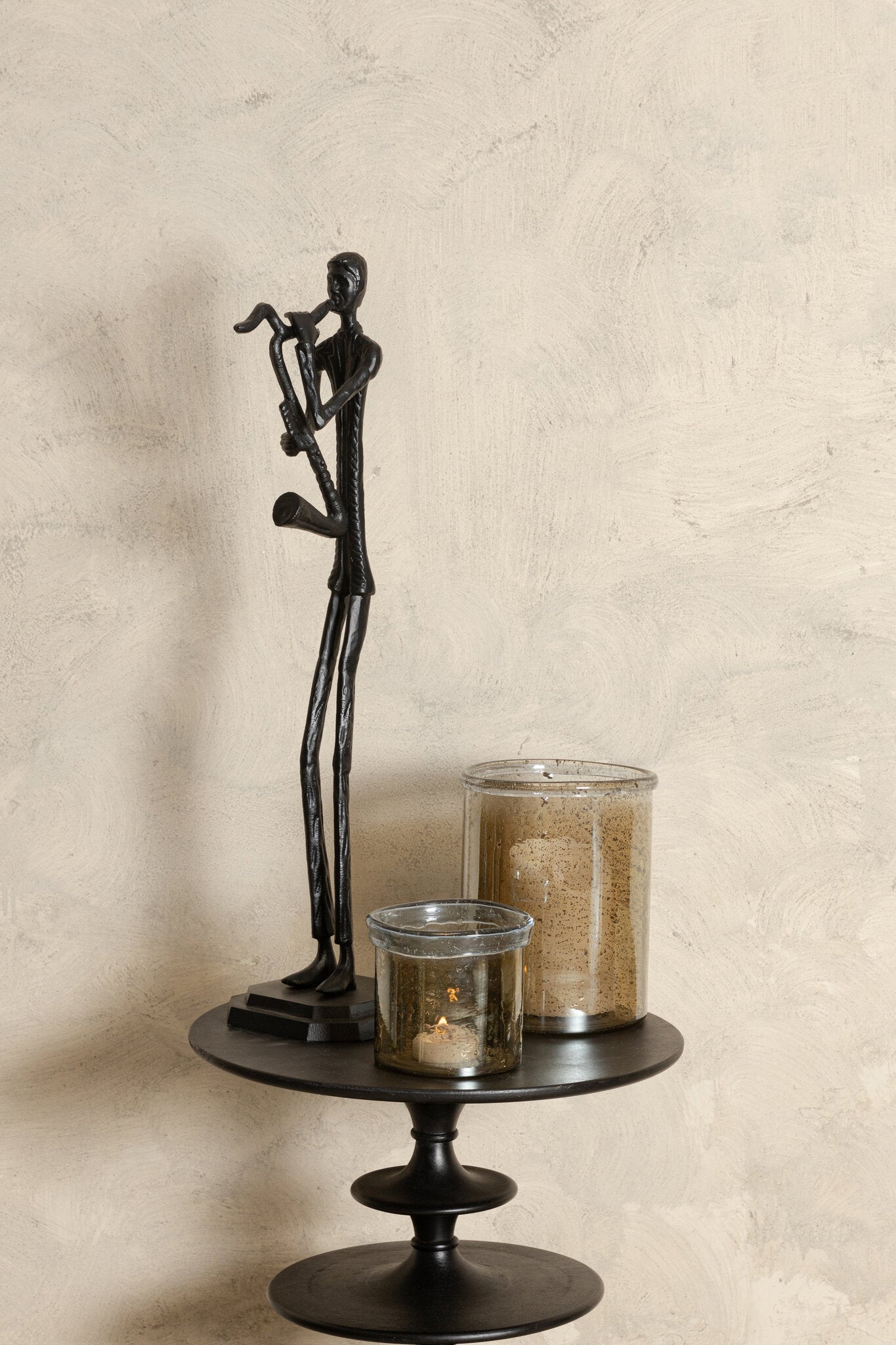 Kali Black casted alu statue man with saxophone PTMD