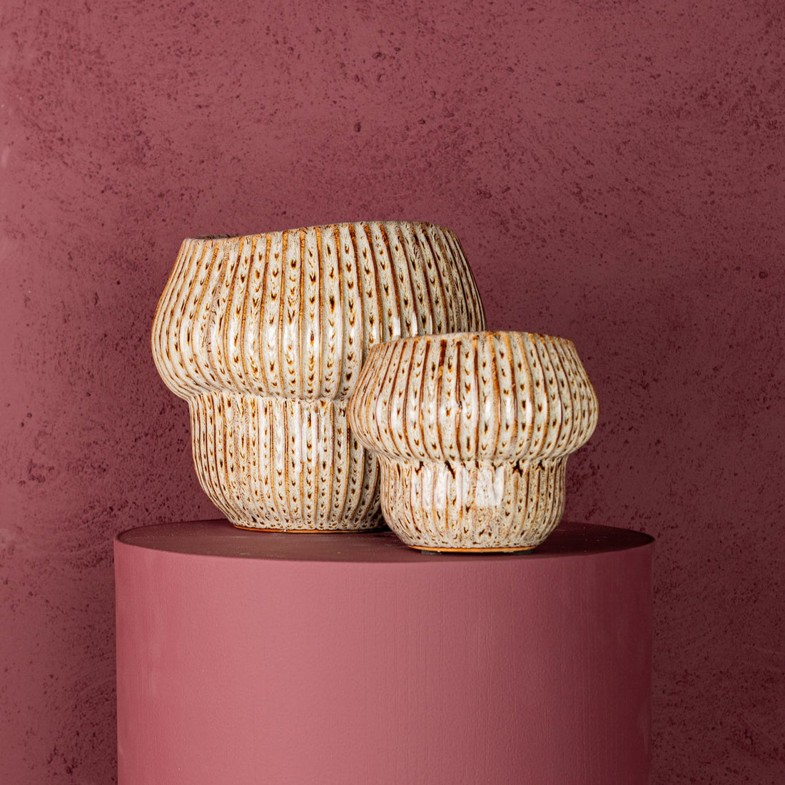 Colby Brown Keramiek Pot Rond Shaped With Lines L Ø21xH20cm PTMD