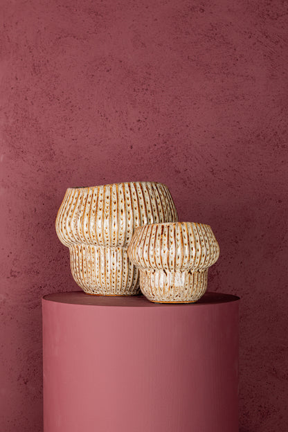 Colby Bruin Keramiek Pot Rond Shaped With Lines XL Dia25cmxH23cm PTMD