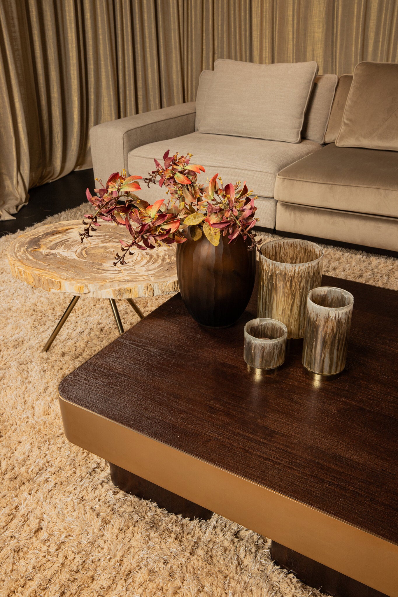 Warren Coffee Table 90x90x31 brown wood gold metal PTMD