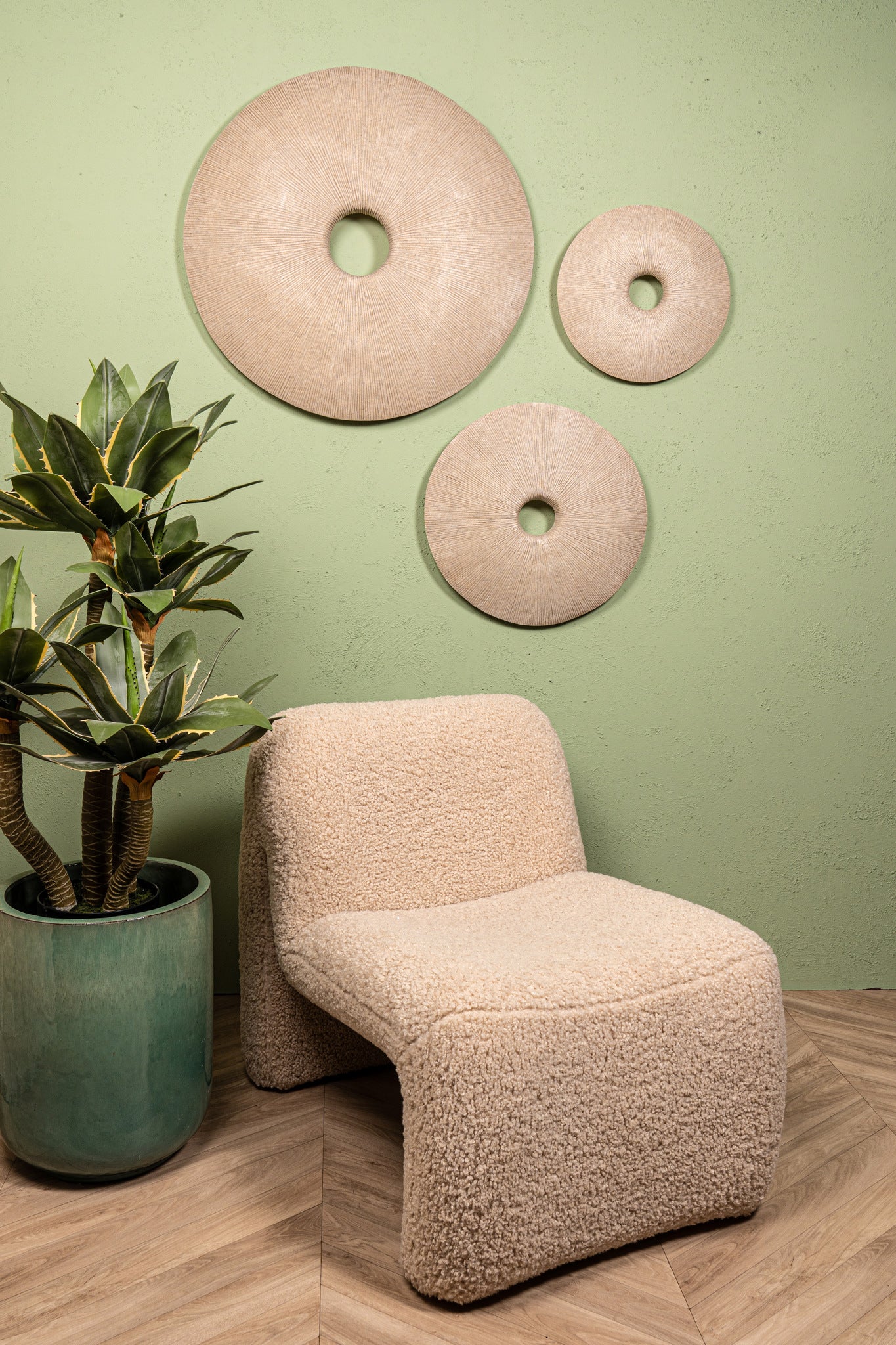 Kathelle Cream Poly Round Sandstone Wallpanel M PTMD