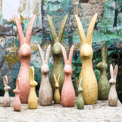 Beeld Remy Groen Cement Rabbit Ears Up XL PTMD