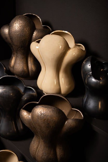 Mellie Bronze France Lily Flower Ceramic Vase M 26.x18x29cm PTMD