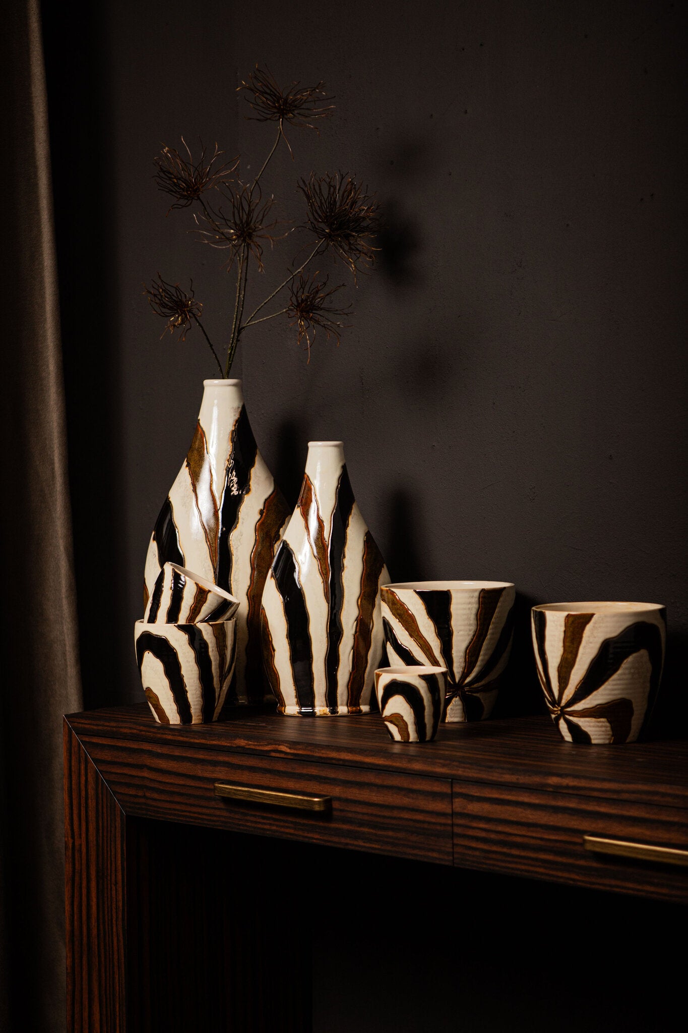 Evelin Dark Brown Oval Ceramic Vase With Lines S 23x15x44.5cm PTMD