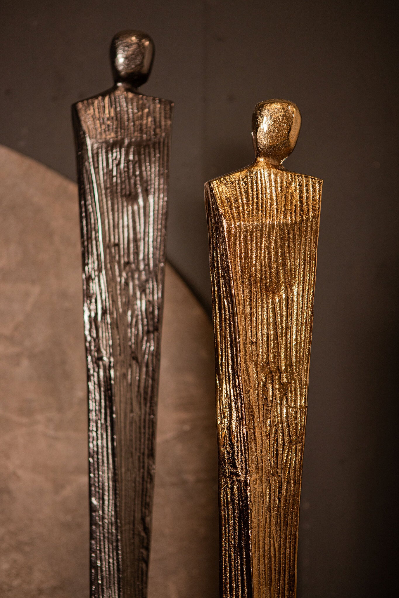 Symon BrownGold Alu Man Shape Statue L PTMD