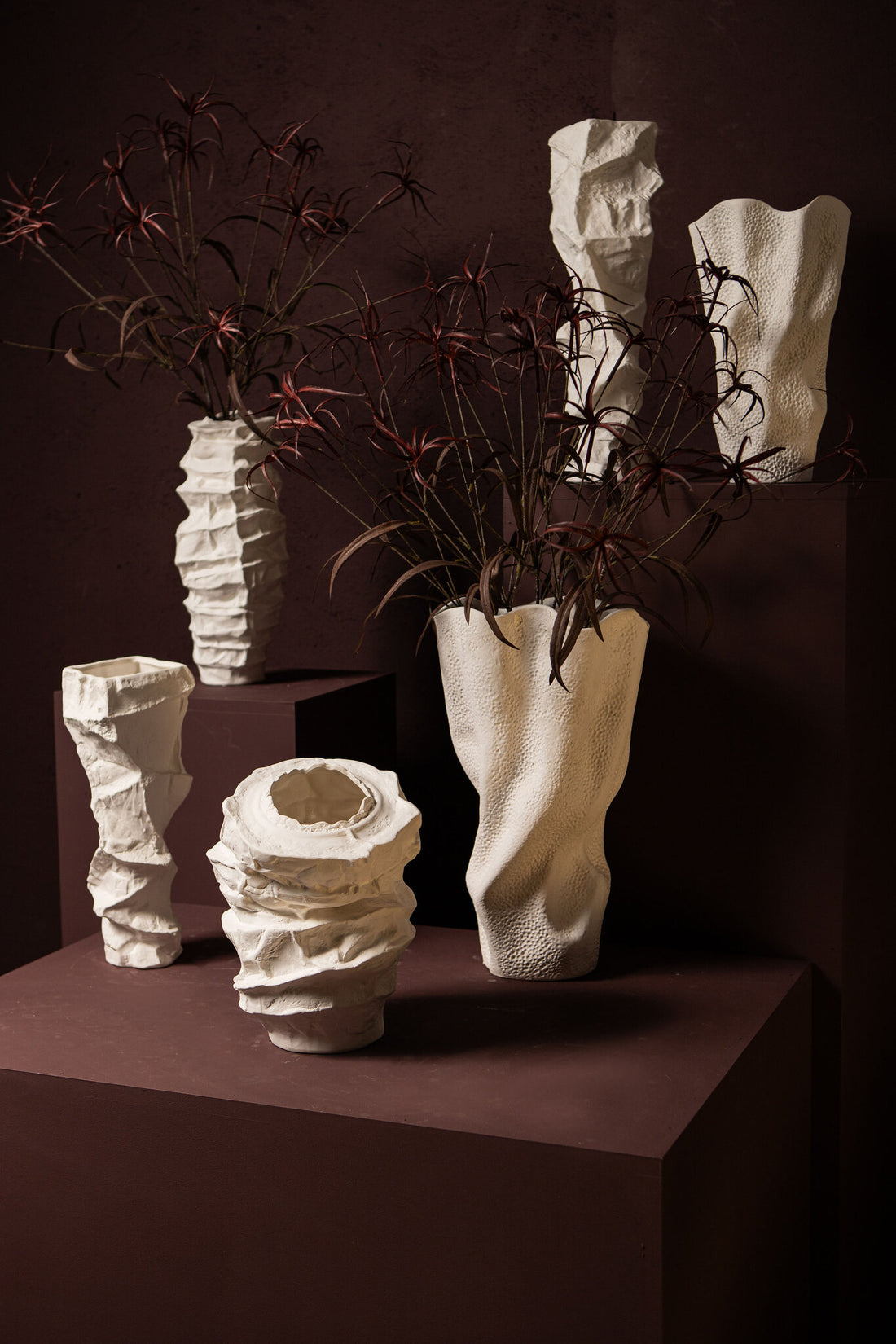 Violettee White Ceramic Wavy Vase Dot Pattern S 22x17x38cm PTMD