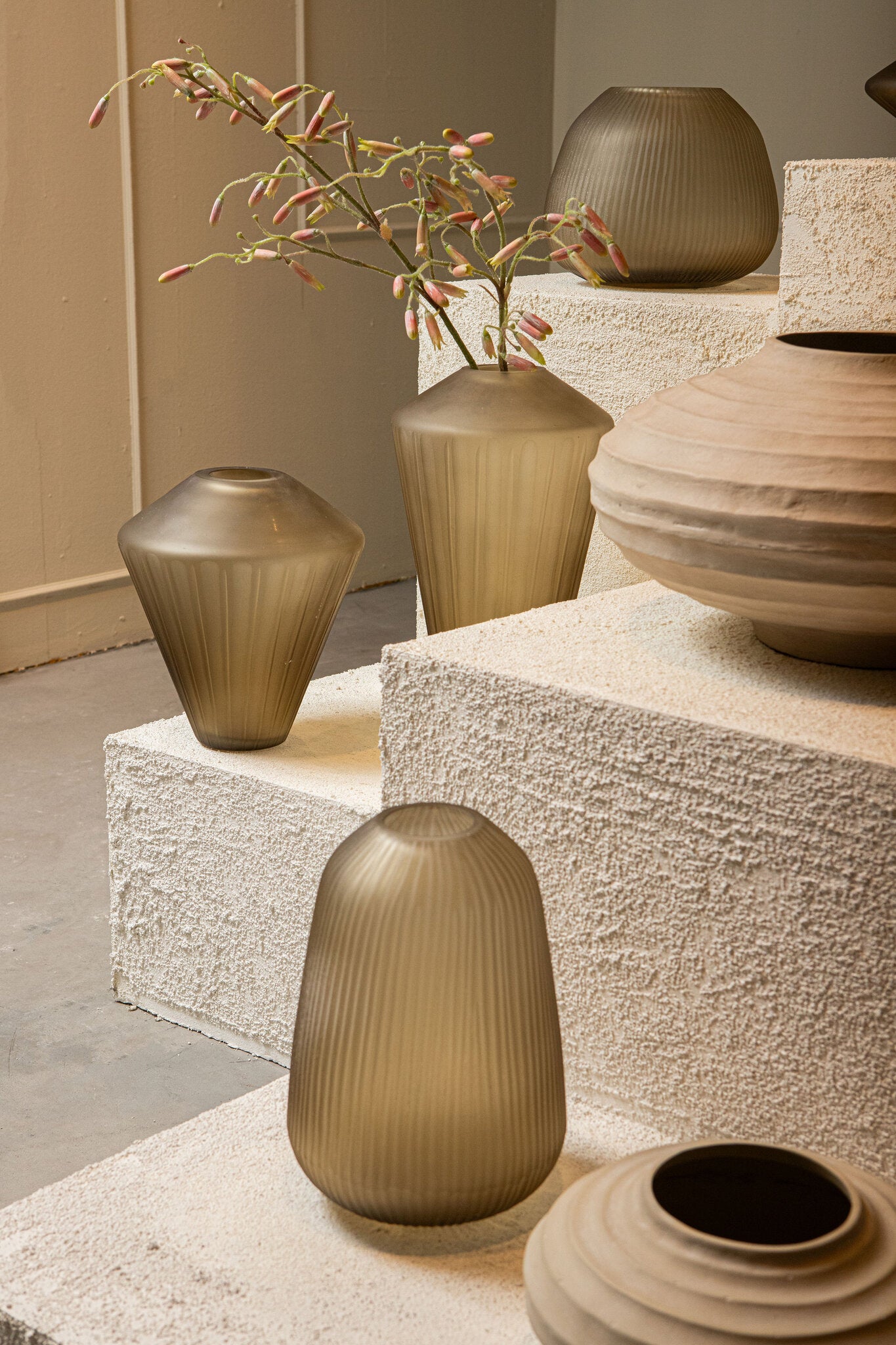Vaas Marria Bruin Glas Ribbel Rond Small PTMD