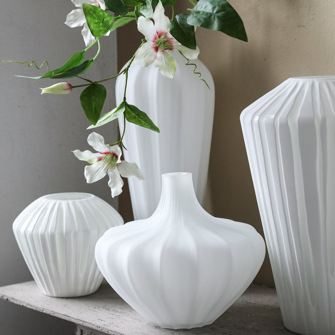 Aleiya White Handcut Solid Glass Smooth Low PTMD