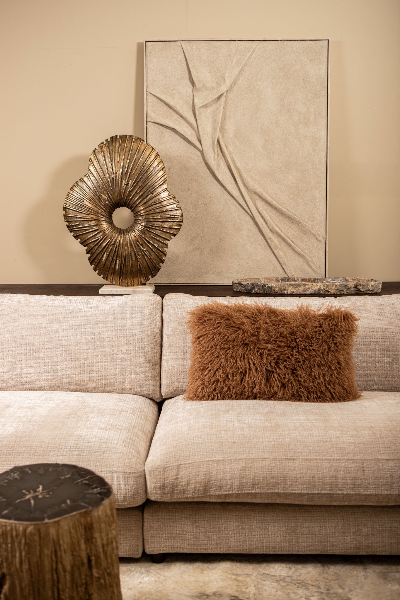 Vija Gold Casted Alu Organic Open Statue S PTMD