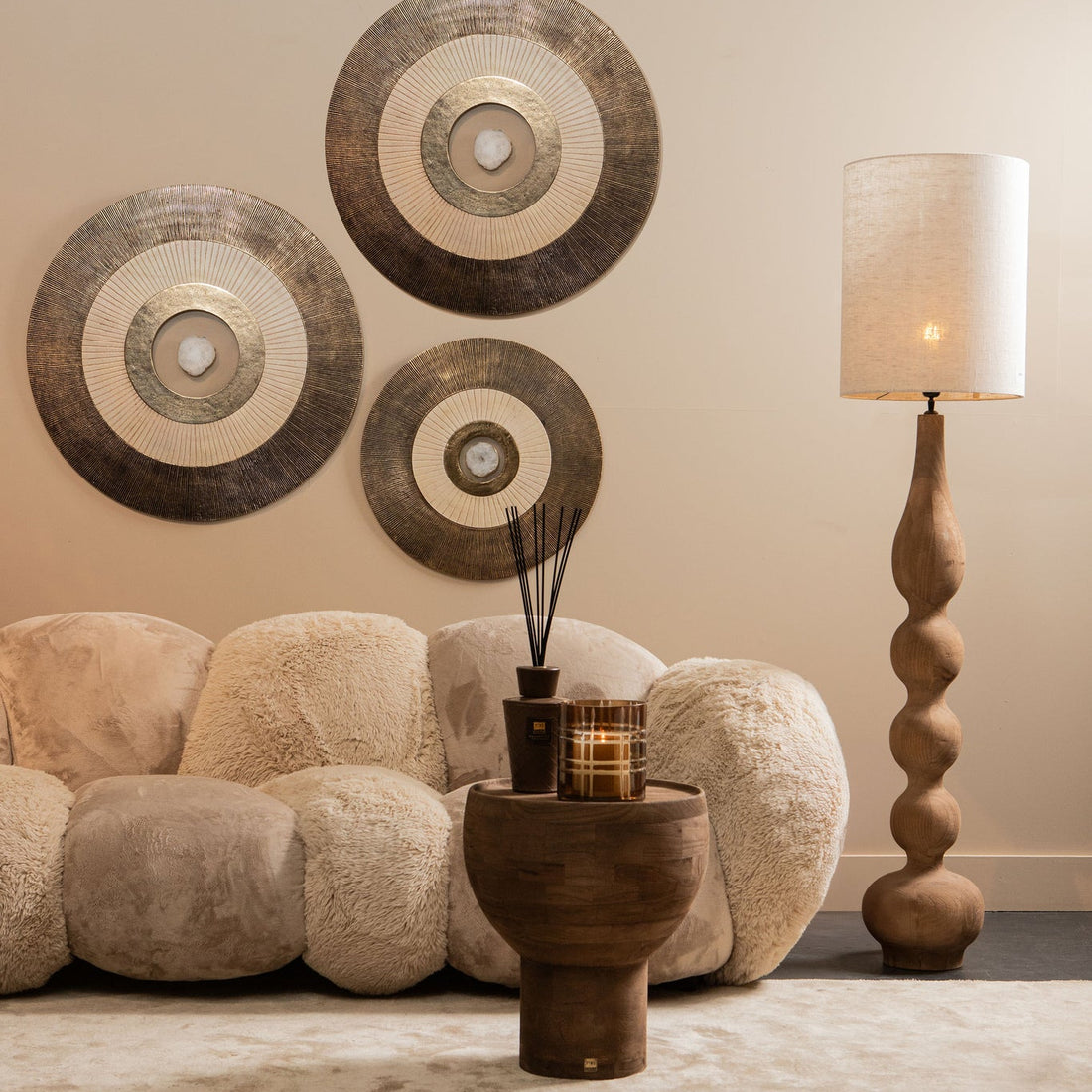 Bijzettafel Erno Bruin Mango Hout Op Voet Rond PTMD