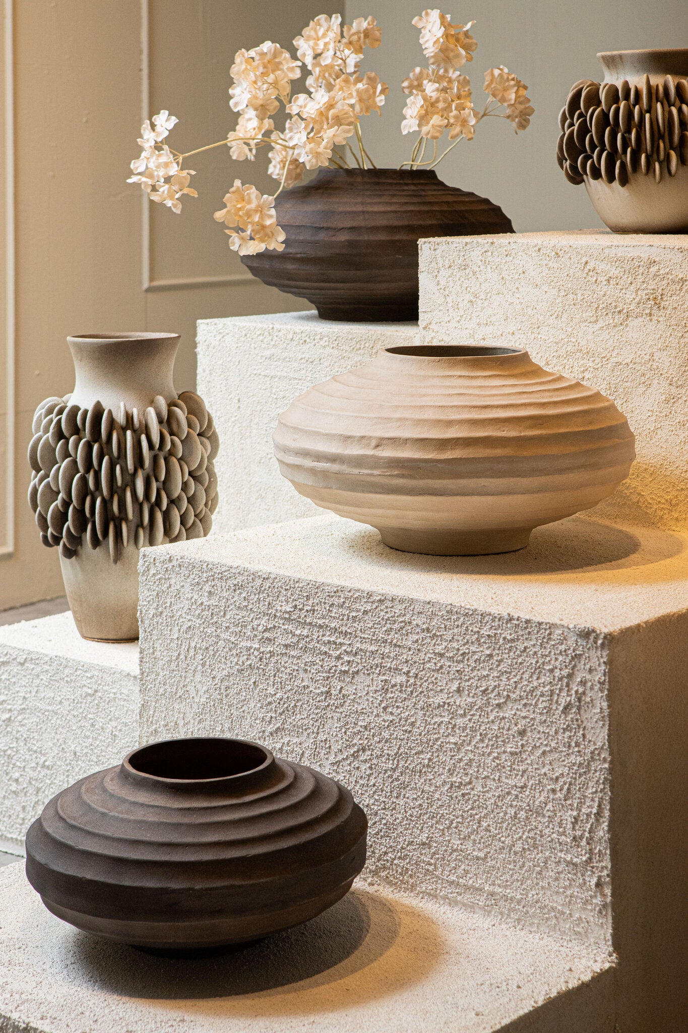Wina Beige Ceramic Vase With Round Scales High L PTMD