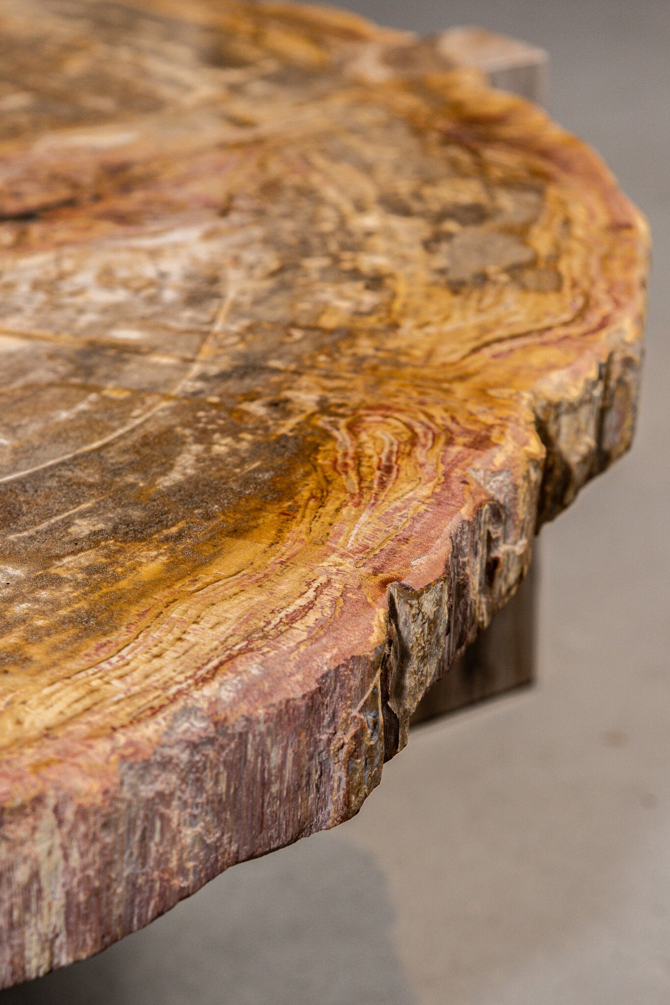Salontafel Kayo Naturel Versteend Hout 3 Poten Laag PTMD