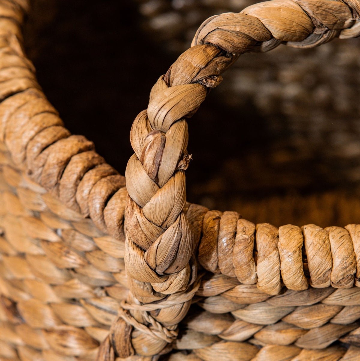 Randye Natural Seagrass Basket Taps PTMD