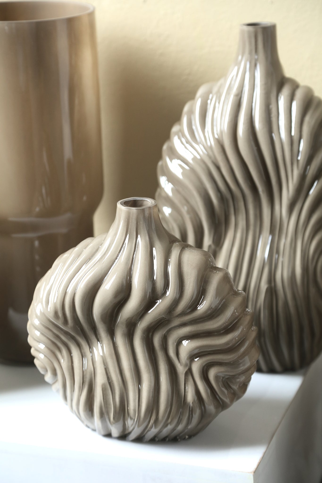 Vaas Kelline Taupe Rond Geribbelde Glas Groot PTMD