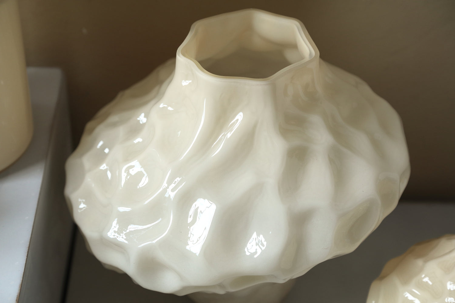 Vaas Moises Creme Onregelmatig glas Large PTMD