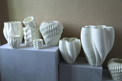 Barren White Cement Round Vase 3D Wavy Pattern L PTMD
