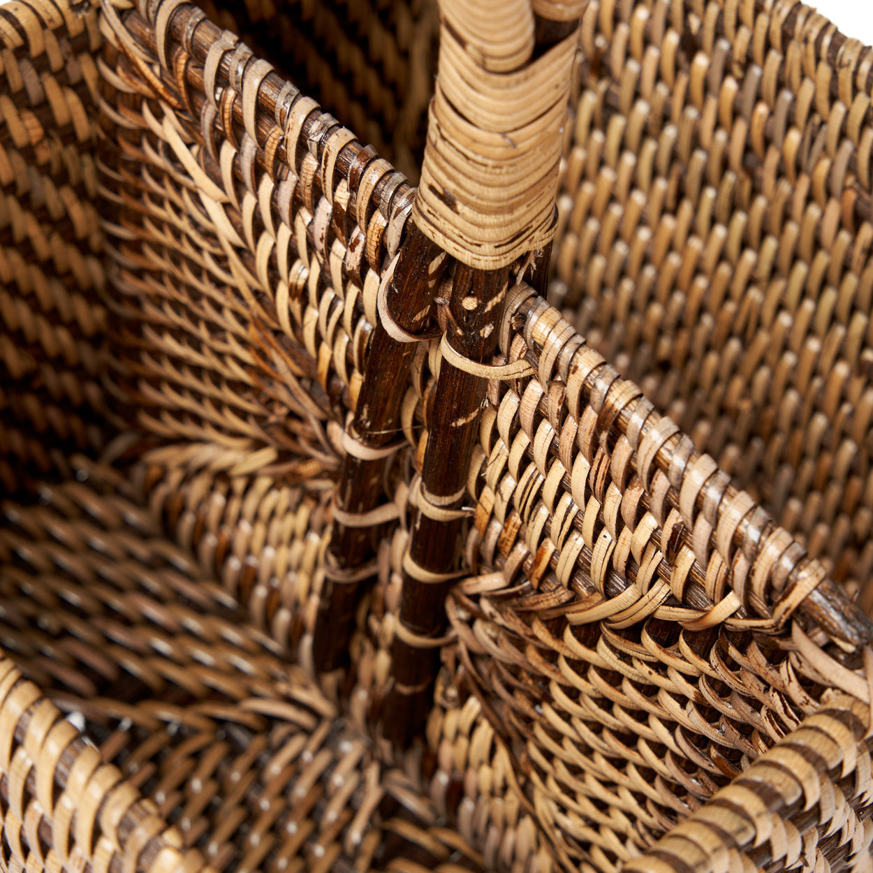 De Rattan Bestekhouder N°2 Natuurlijk Bruin