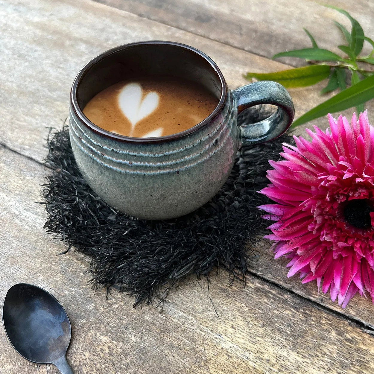 De Fringe Raffia Onderzetter - Zwart