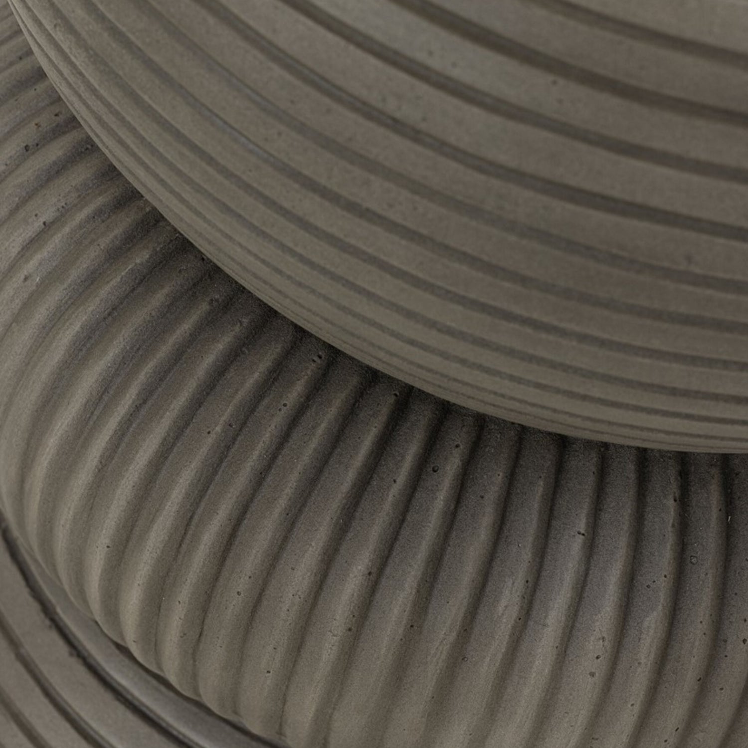 MUST Living Bijzettafel Olive