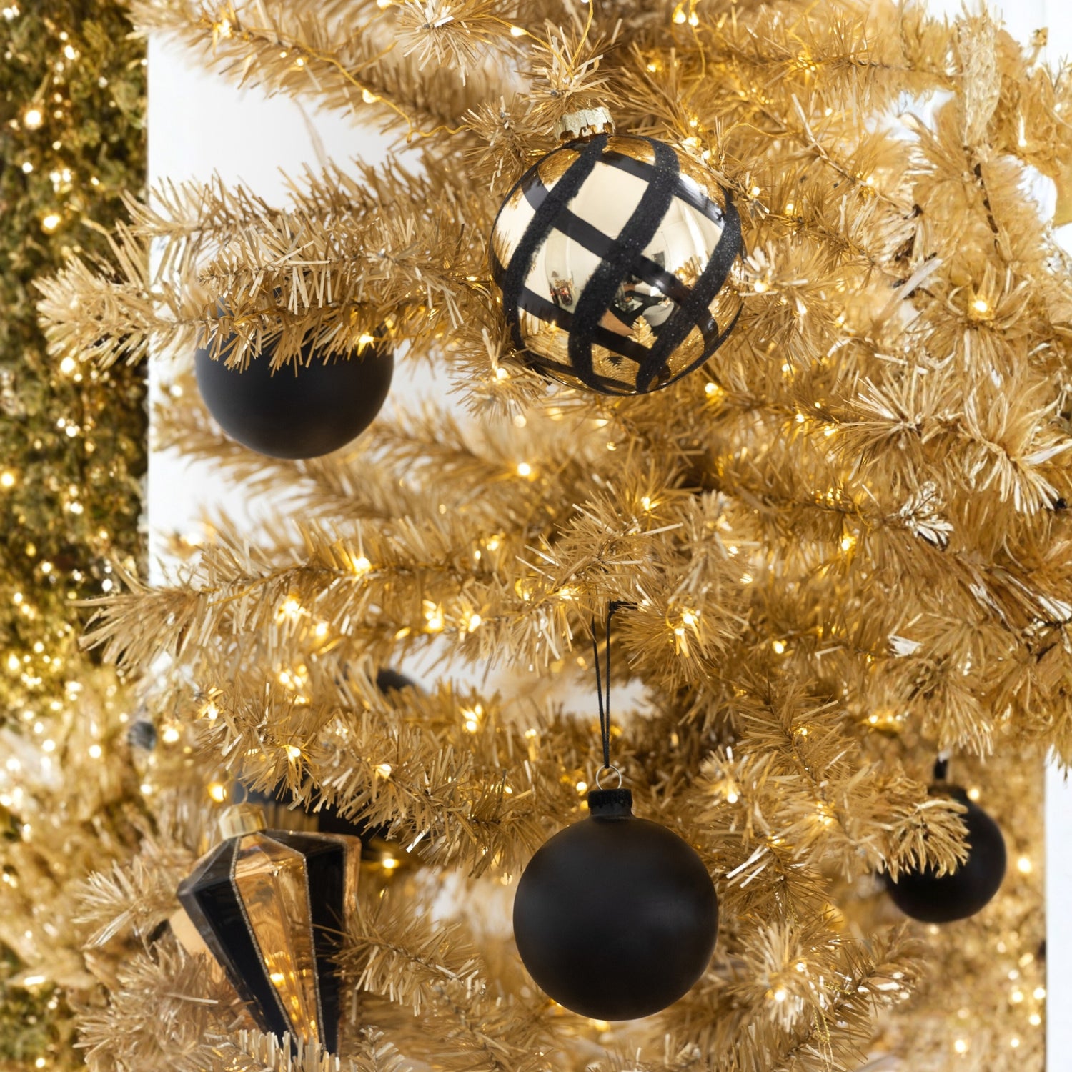 Doos Van 4 Kerstbal Geruit Glas Goudkleurig/Zwart J-Line