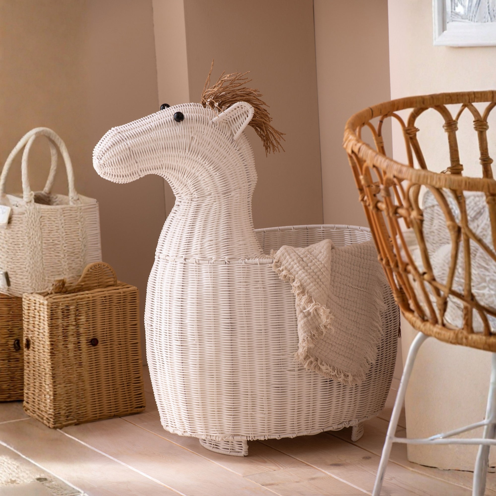 Mand Paard Kunststof Wit J-Line