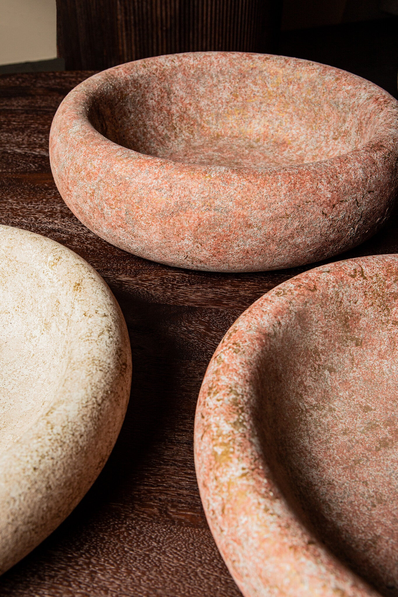 Aly Red Cement Round Bowl Big PTMD - Schaal - PTMD - livinglovely.nl