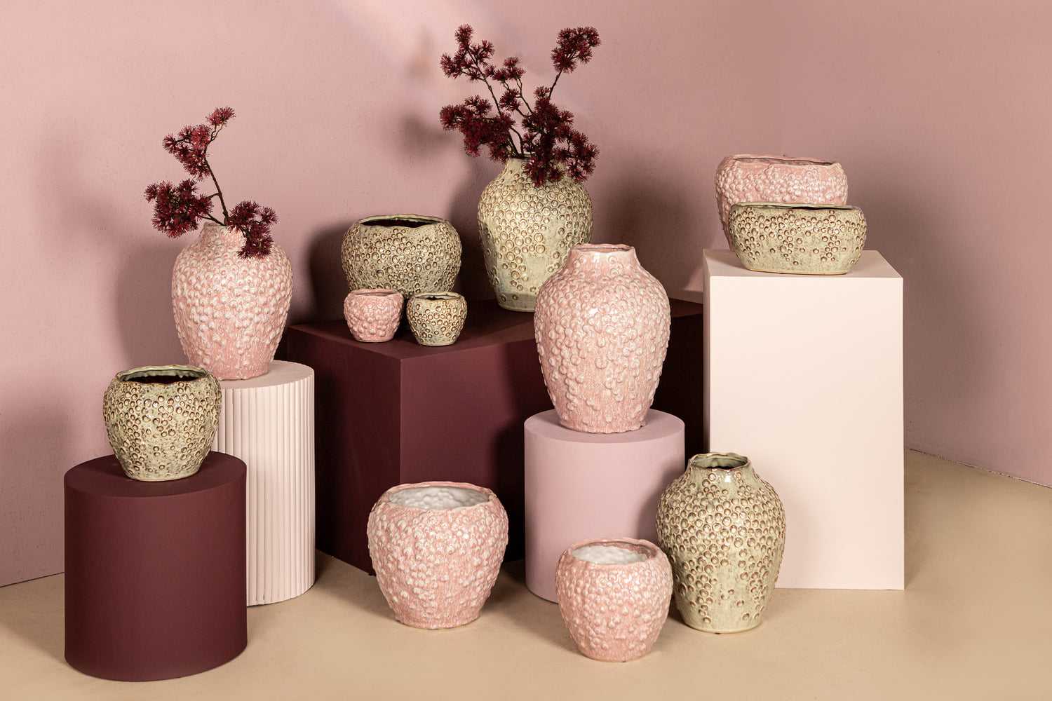 Avis PInk Ceramic Pot Oval Shaped Scales High 28x18x20.5cm PTMD - Pot - PTMD - livinglovely.nl