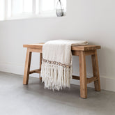 Teakhouten bankje Trinity Naturel van 80cm met een plaid