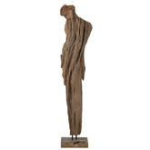 Beeld Abstract Mira van J-Line, hoge grillige sculptuur van donkerbruin teakhout op sokkel, vooraanzicht