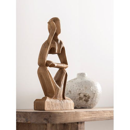 Beeld Squat van MUST Living in een gestylede setting tussen natuurlijke woonaccessoires