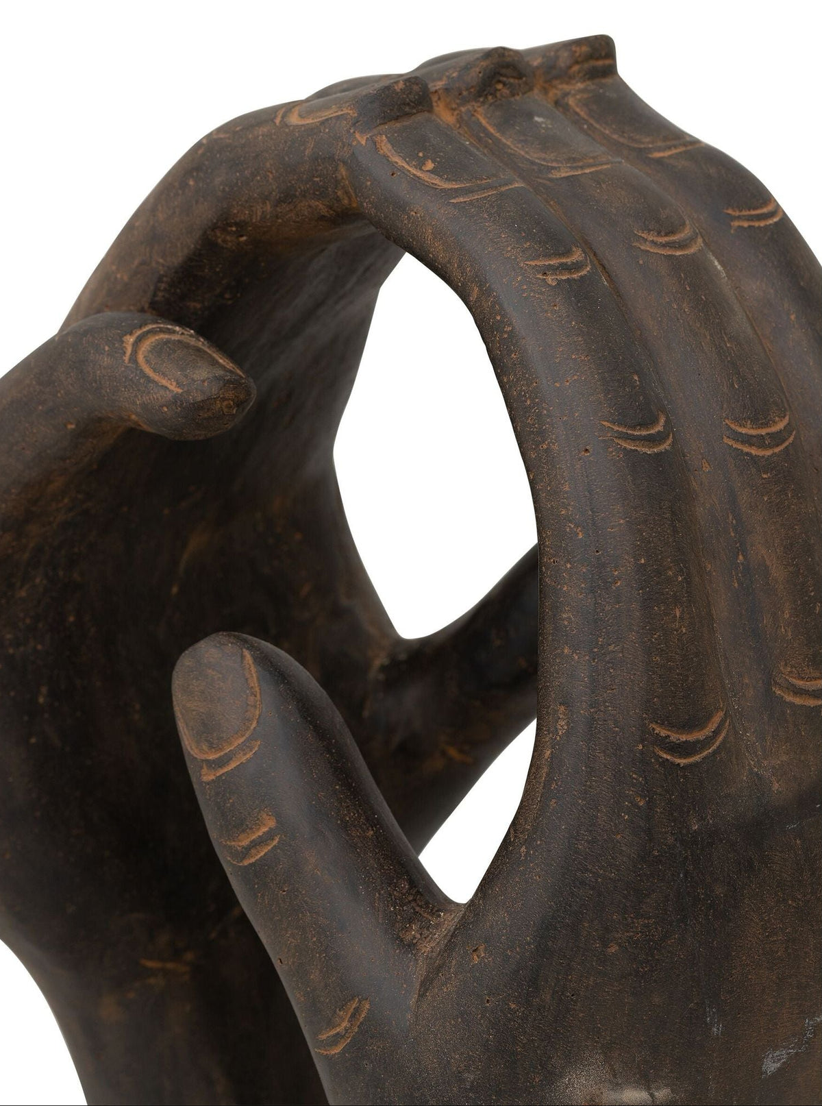 Detail van de gevouwen handen van het Unity Hands beeld large