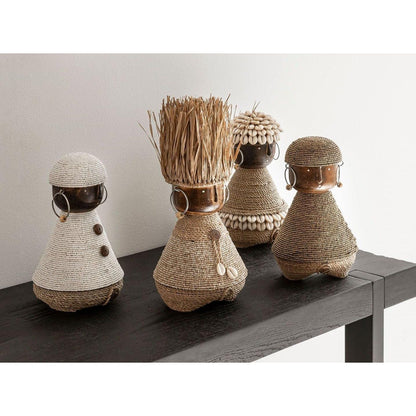 Coco Family beeldjes naast elkaar op een dressoir MUST Living