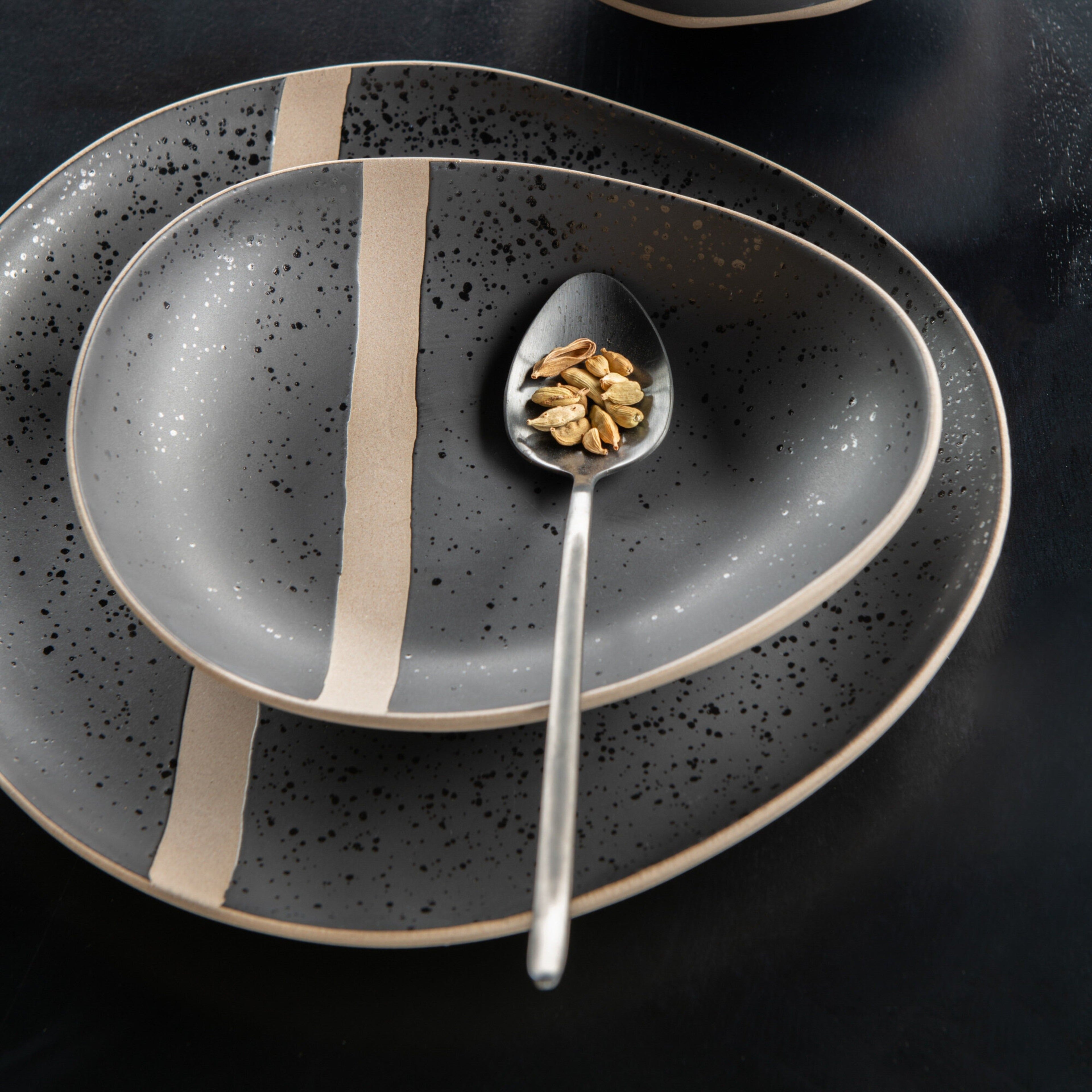 Bestekset Box C 24 Stuks Roestvrij Staal Glimmend Zwart J-Line - Bestekset - J-Line - livinglovely.nl