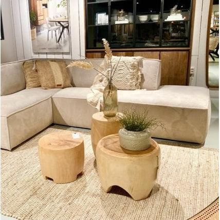 Bijzettafel Puro Small van MUST Living, houten blad met zacht afgeronde randen in naturel