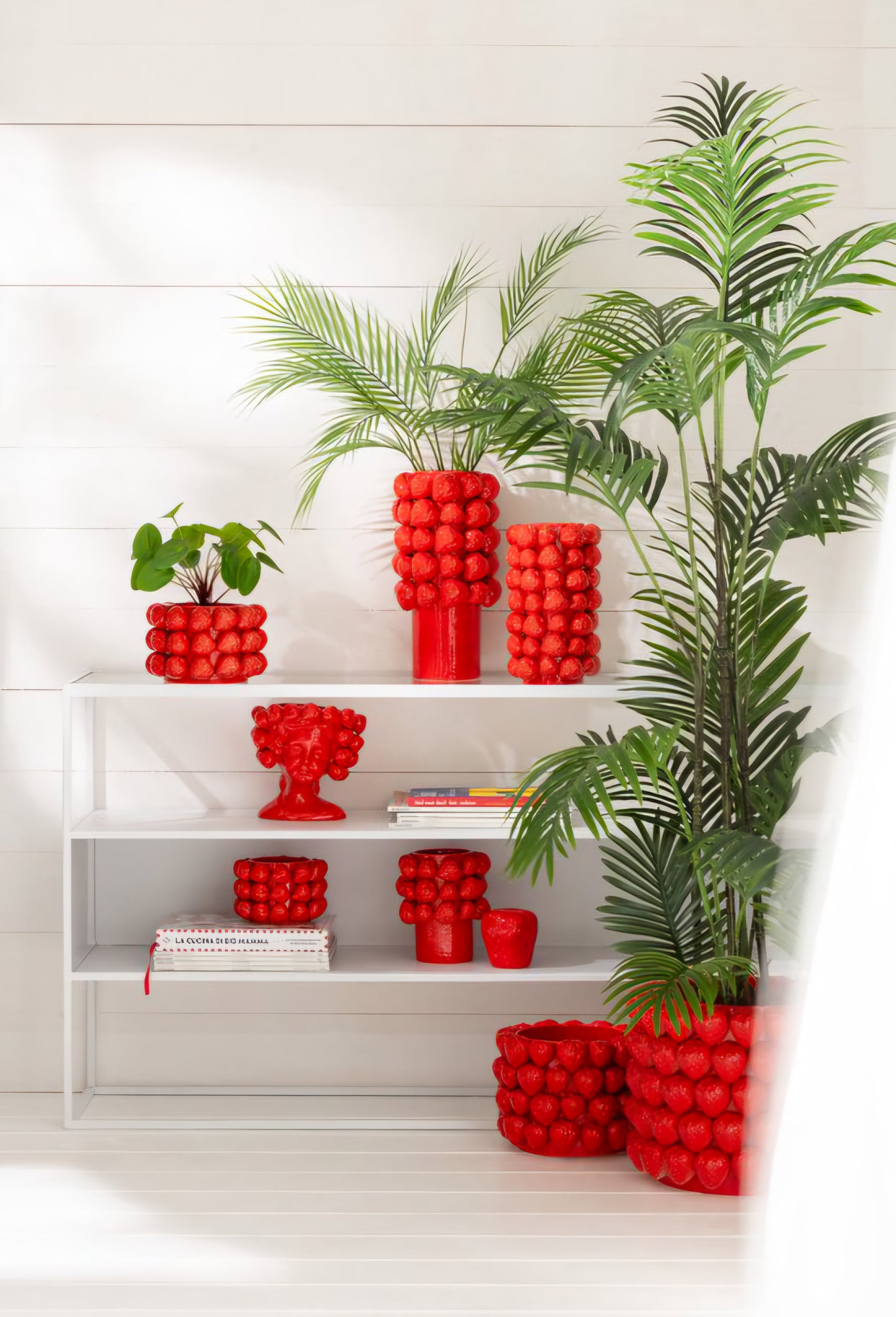 Bloempot Aardbeien Keramiek Rood Medium - Pot - J-Line - livinglovely.nl