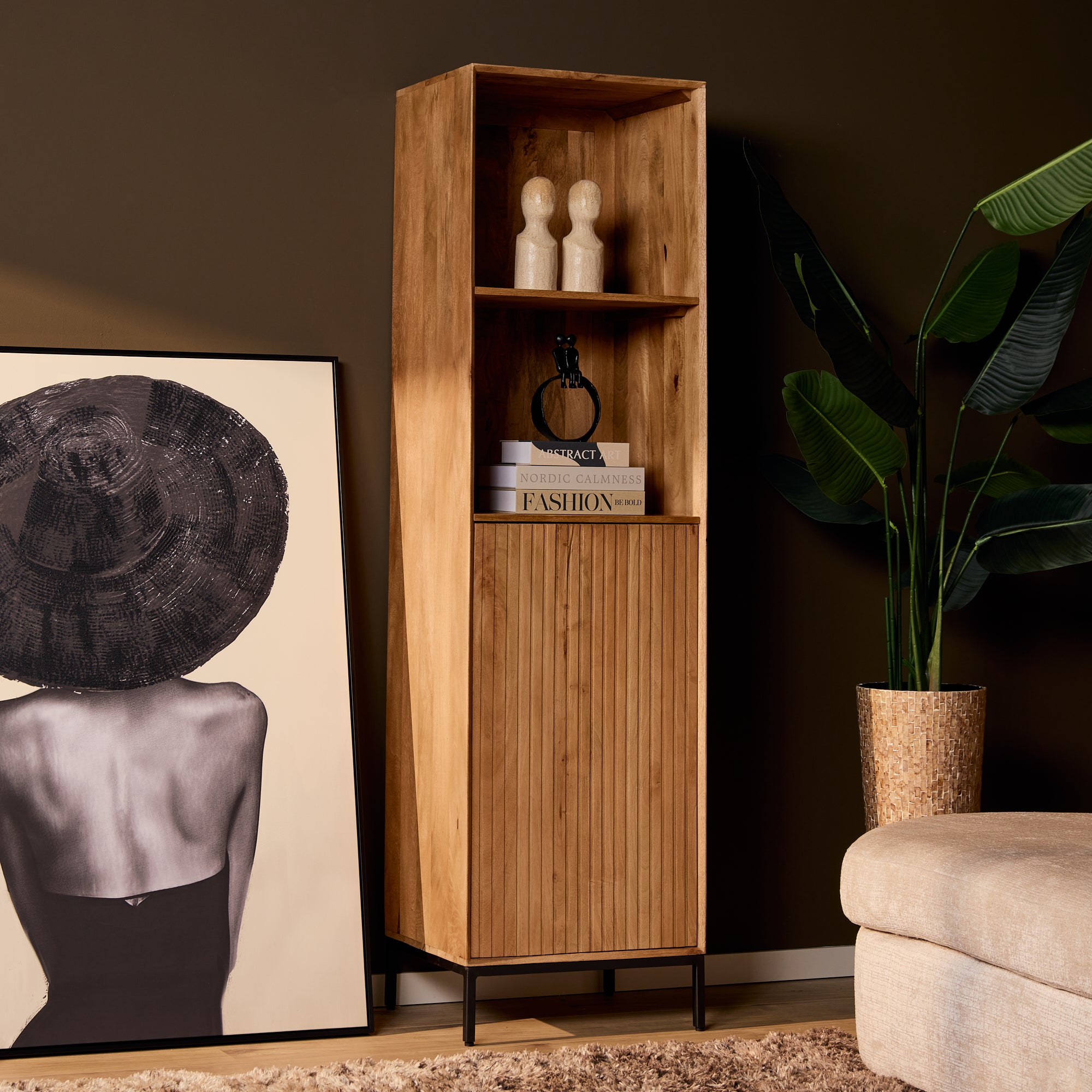 Boekenkast Madison van Starfurn in naturel mangohout, 55 cm breed en 200 cm hoog