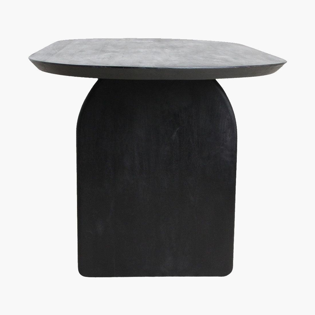 Bullnose Eetkamertafel gesloten Base Black , Eetkamertafel , Raw Materials , livinglovely.nl