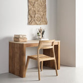 Detailfoto van de nerf van het gerecycled teakhout van het Bureau Bliss Mortex