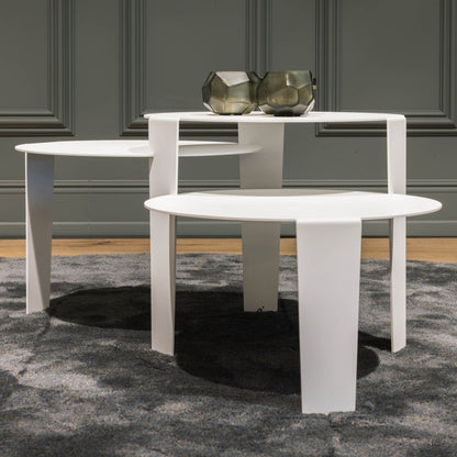 Witte Cascado salontafel van Steelful, detail van een van de drie stalen elementen