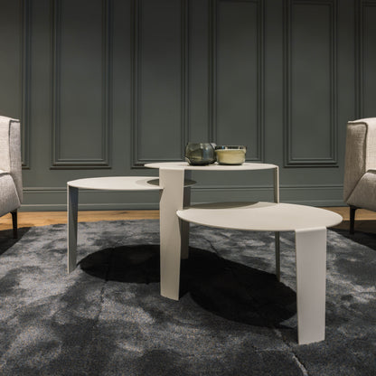 Zijde grijze Cascado salontafel van Steelful, close-up van het modulaire stalen systeem