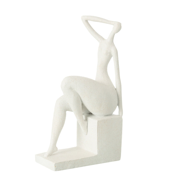 Dame Zittend Op Vierkant Resine Mat Wit - Beeld - J-Line - livinglovely.nl