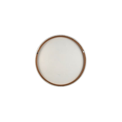 Detail van de handbeschilderde structuur op het crème Darvel wandpaneel medium