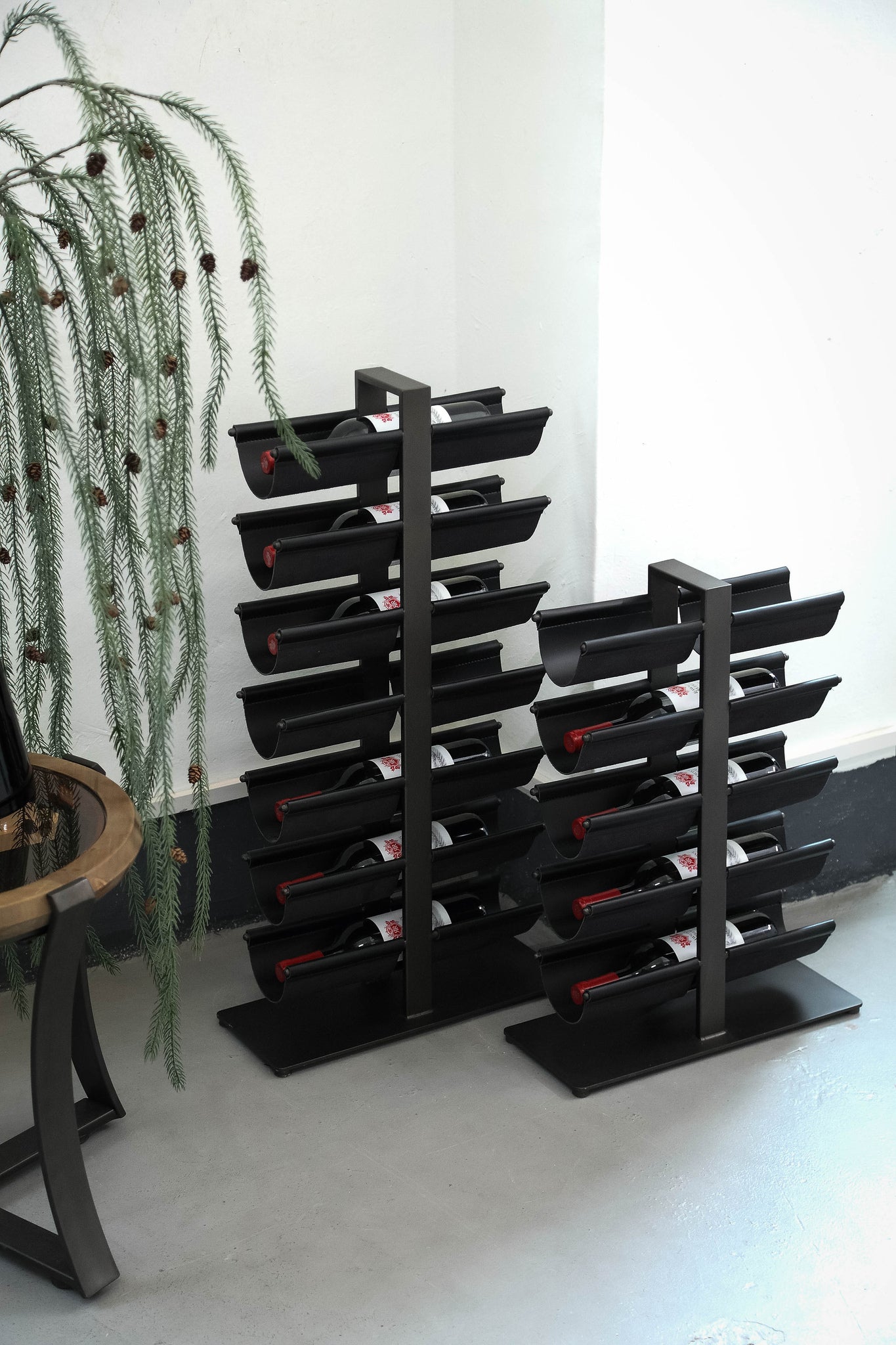 Davitt Wijnrek leren houders S PTMD - Wijnrek - PTMD - livinglovely.nl