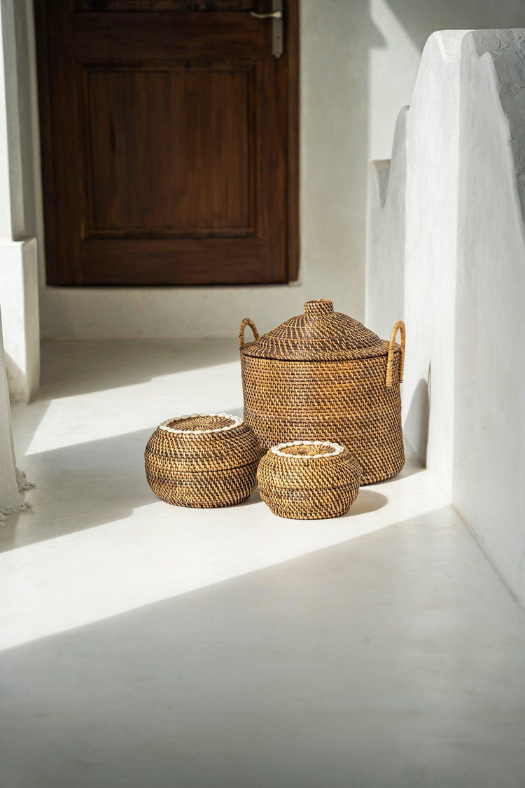 De Colonial Peek-a-Boo Mand - Naturel Bruin - M , Mand , Bazar Bizar , livinglovely.nl