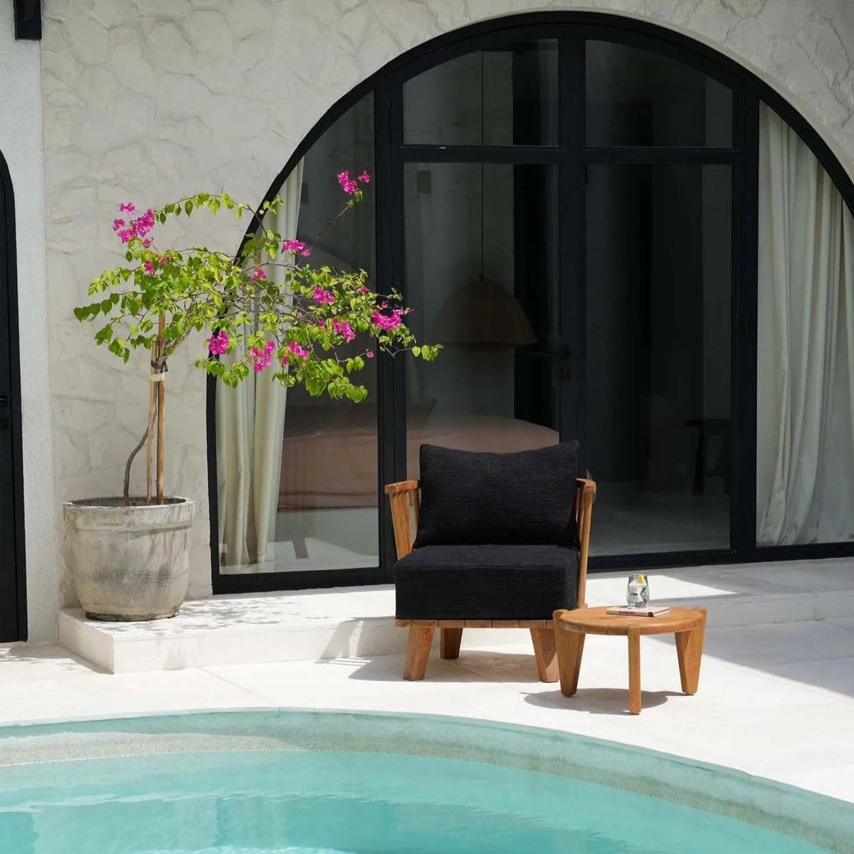 De Malawi Eenzitter - Naturel Zwart - Outdoor loungestoel - Bazar Bizar - livinglovely.nl