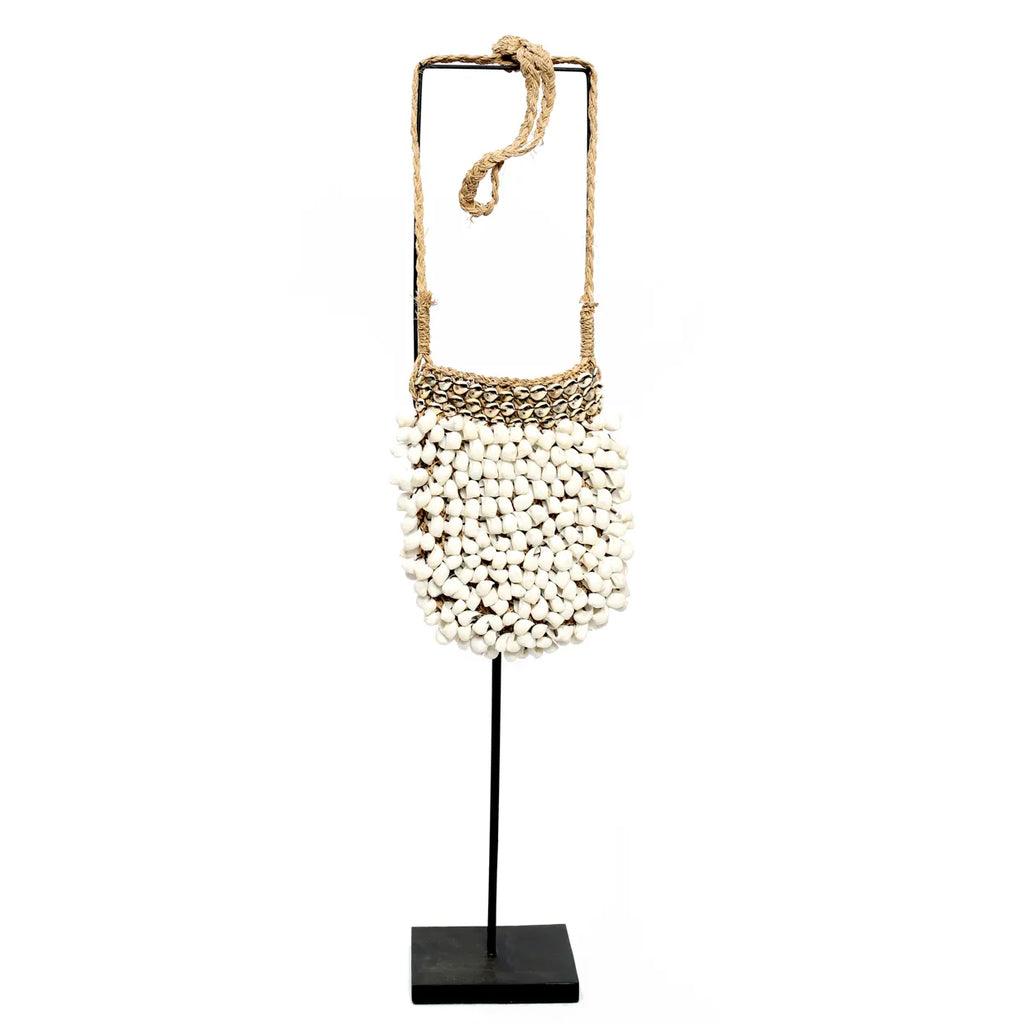 De Shell Purse op Stand - Decoratie - Wit , , Bazar Bizar , livinglovely.nl