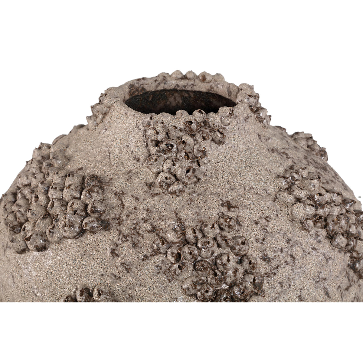 Deisy Beige Ceramic Jar Shaped Vase Rough Coral M van PTMD, detail van de ruwe koraalstructuur