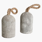 Grijze deurstopper van beton van Raw Materials, minimalistisch industrieel accent voor in de hal of slaapkamer