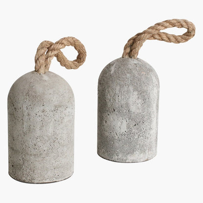 Grijze deurstopper van beton van Raw Materials, minimalistisch industrieel accent voor in de hal of slaapkamer