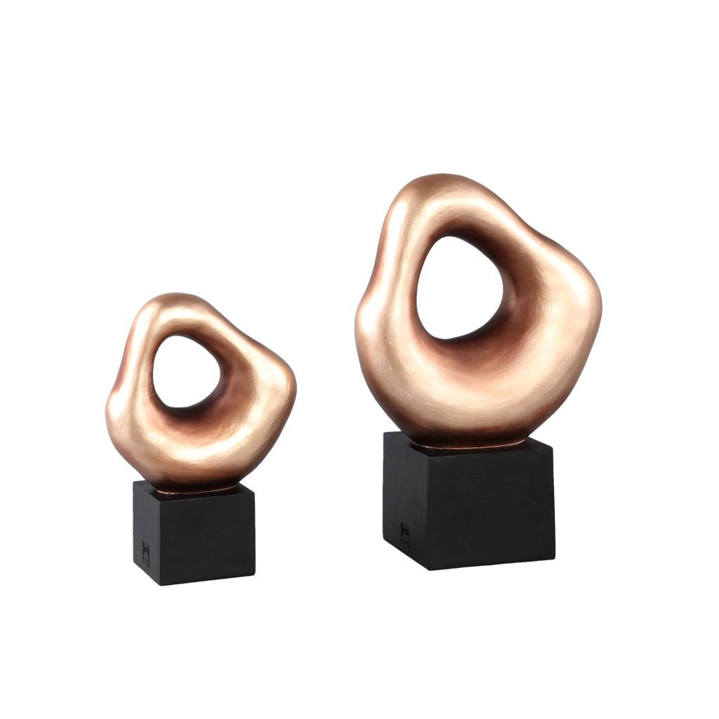 Dolcey Gold poly organic shaped statue on base L PTMD - Beeld - PTMD - livinglovely.nl